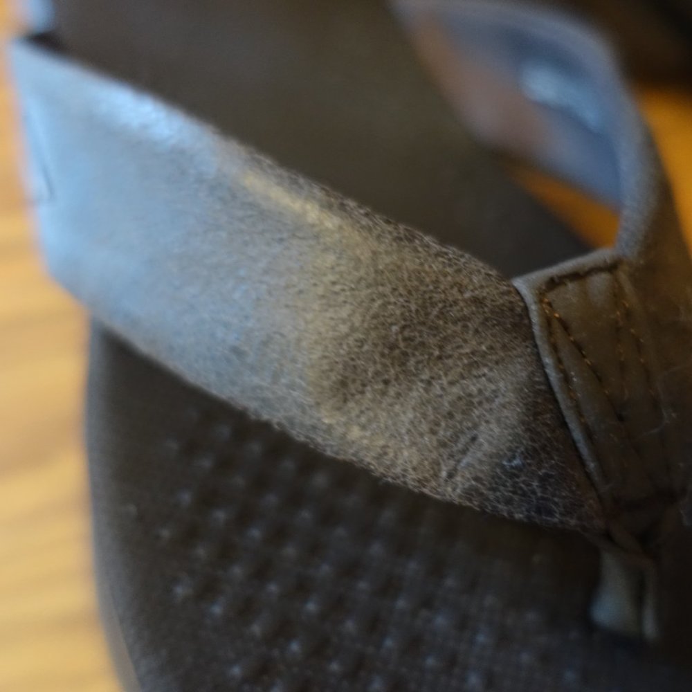 Skechers On The Go 400 Essence Chocolate Dark Brown Flip Flops - Picture 2 of 3